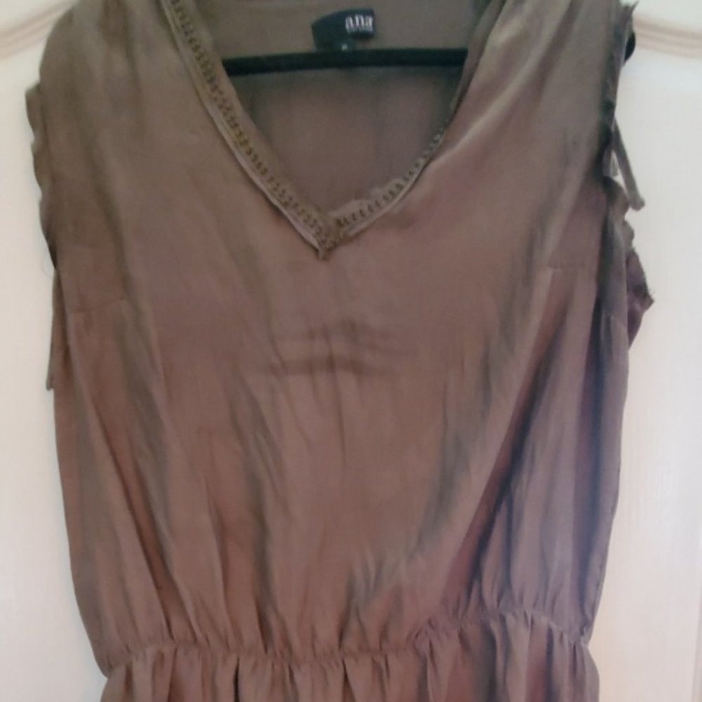 Drawstring sleeve V Neckline top